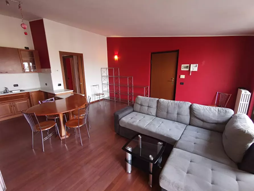 Immagine 9 di Appartamento in affitto  a Bovisio-Masciago