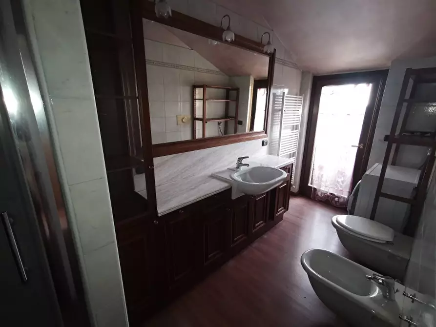 Immagine 19 di Appartamento in affitto  a Bovisio-Masciago