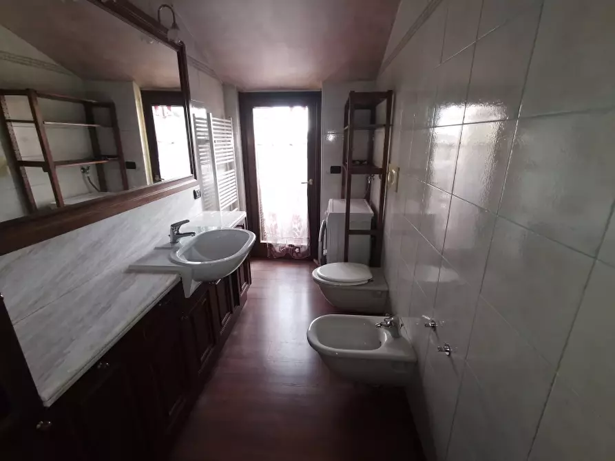 Immagine 22 di Appartamento in affitto  a Bovisio-Masciago