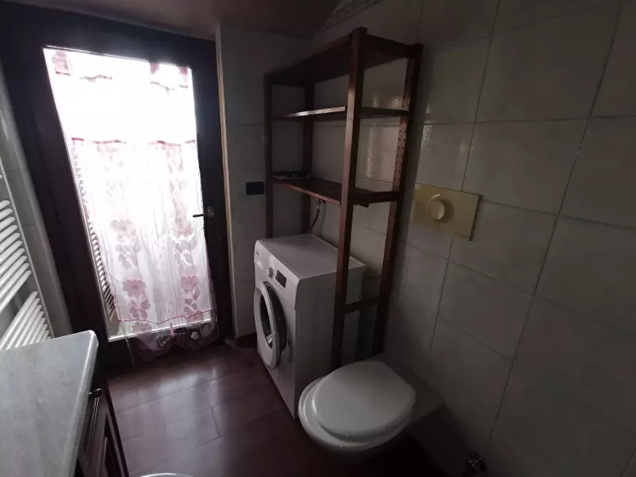 Immagine 23 di Appartamento in affitto  a Bovisio-Masciago