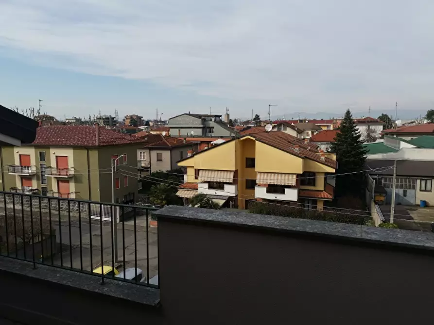 Immagine 7 di Appartamento in affitto  a Bovisio-Masciago