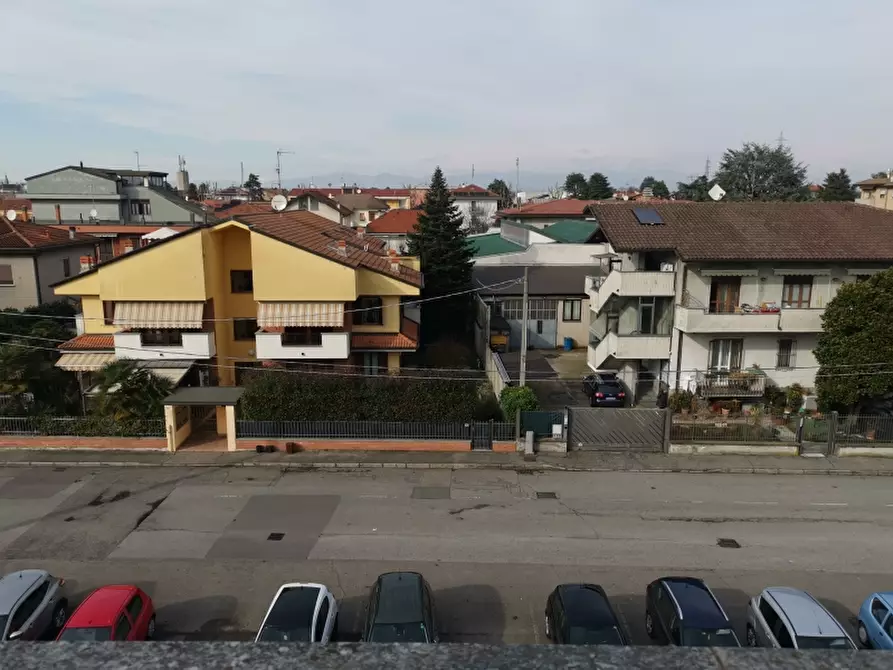 Immagine 10 di Appartamento in affitto  a Bovisio-Masciago