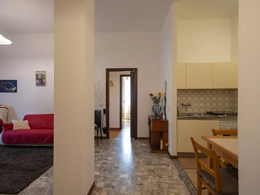 Immagine 2 di Appartamento in vendita  a Bovisio-Masciago