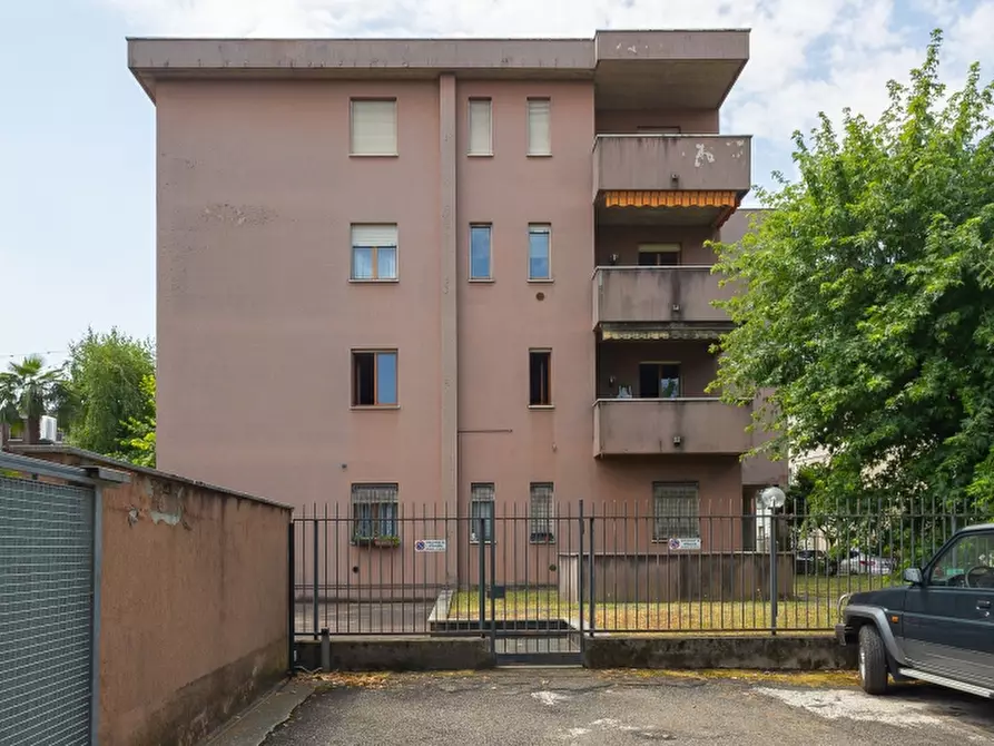 Immagine 38 di Appartamento in vendita  a Bovisio-Masciago