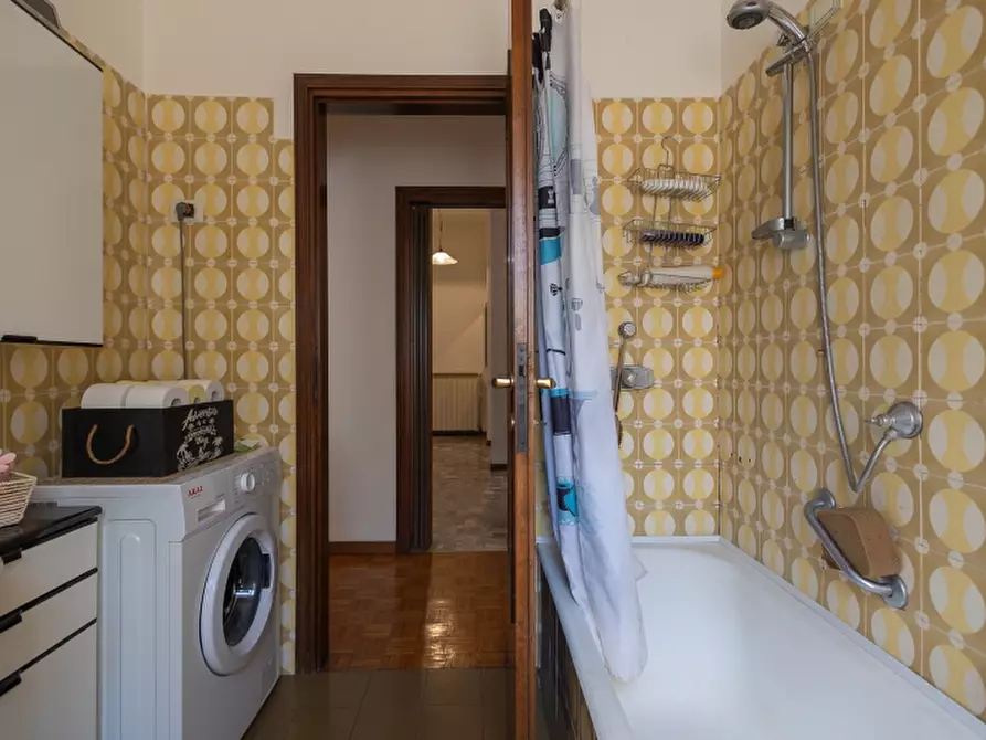 Immagine 6 di Appartamento in vendita  a Bovisio-Masciago