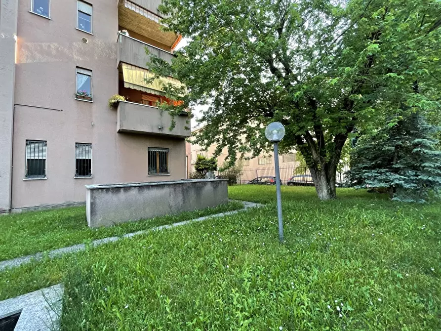 Immagine 40 di Appartamento in vendita  a Bovisio-Masciago