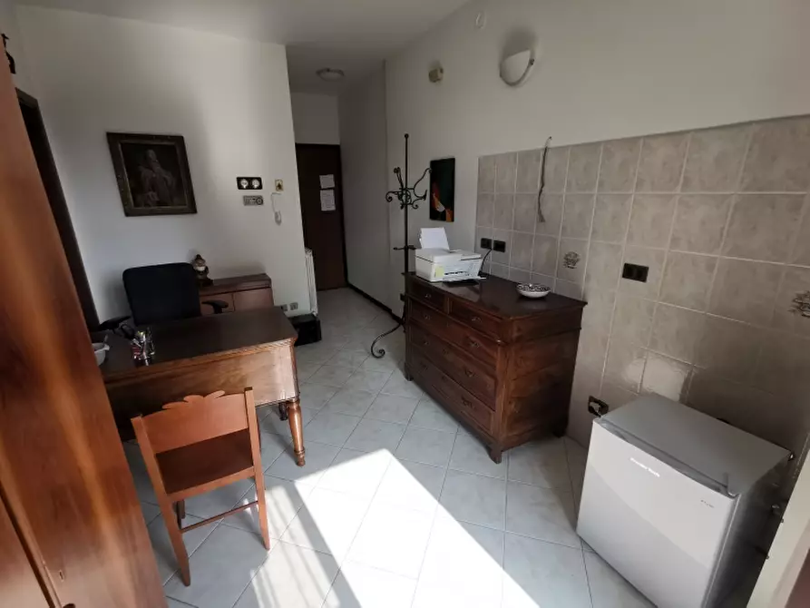 Immagine 11 di Appartamento in affitto  a Bovisio-Masciago