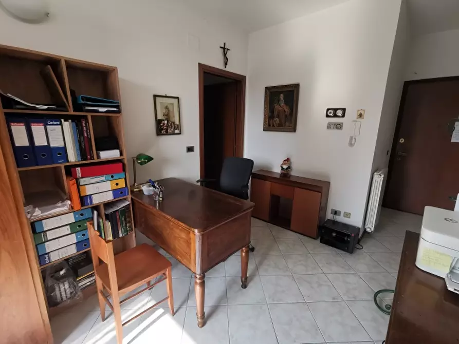 Immagine 14 di Appartamento in affitto  a Bovisio-Masciago