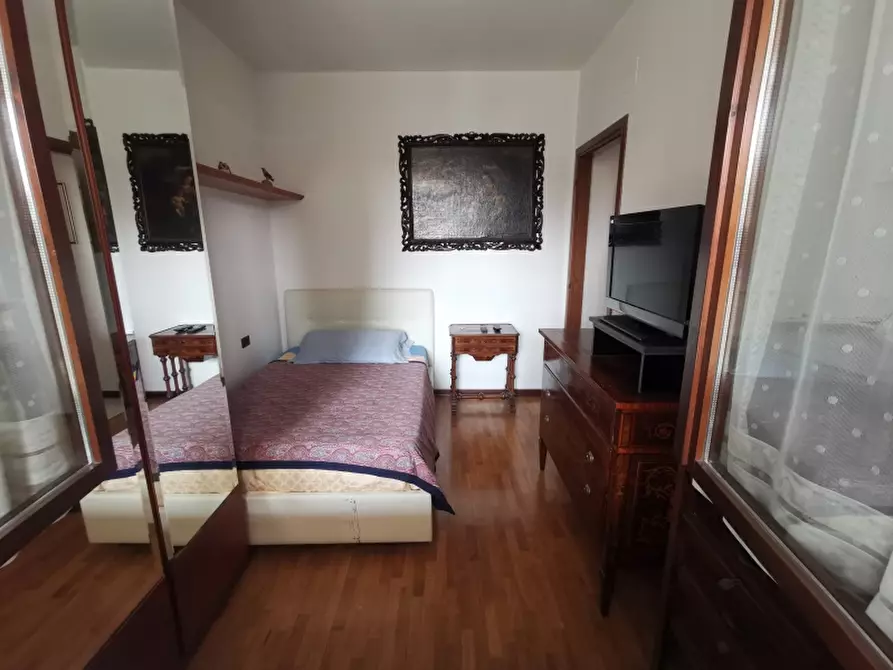 Immagine 18 di Appartamento in affitto  a Bovisio-Masciago