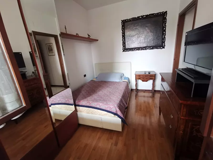 Immagine 19 di Appartamento in affitto  a Bovisio-Masciago