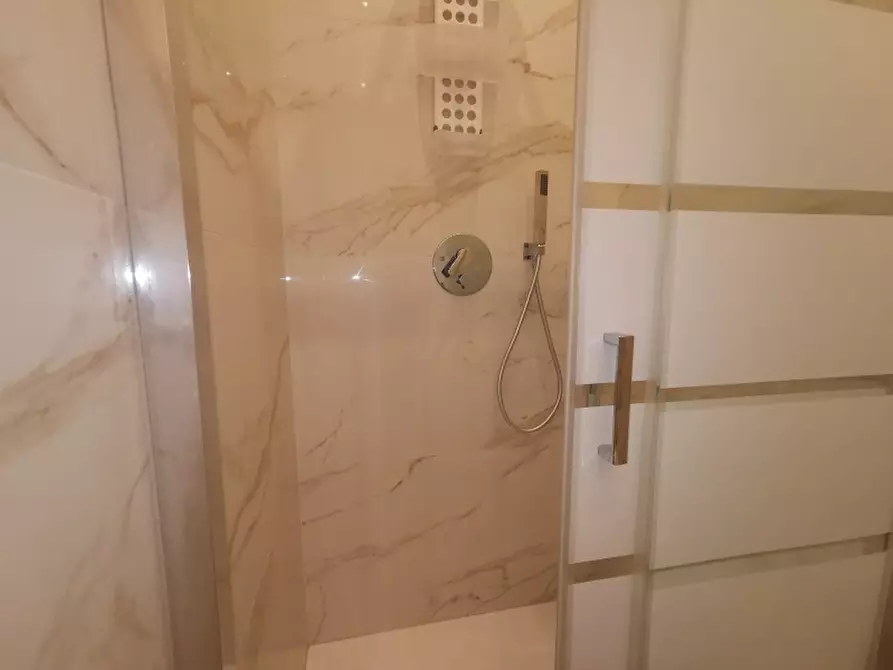 Immagine 26 di Appartamento in affitto  a Milano