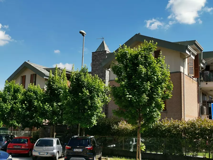 Immagine 5 di Box auto in affitto  a Cesano Maderno