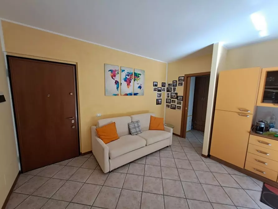 Immagine 4 di Monolocale in affitto  a Desio