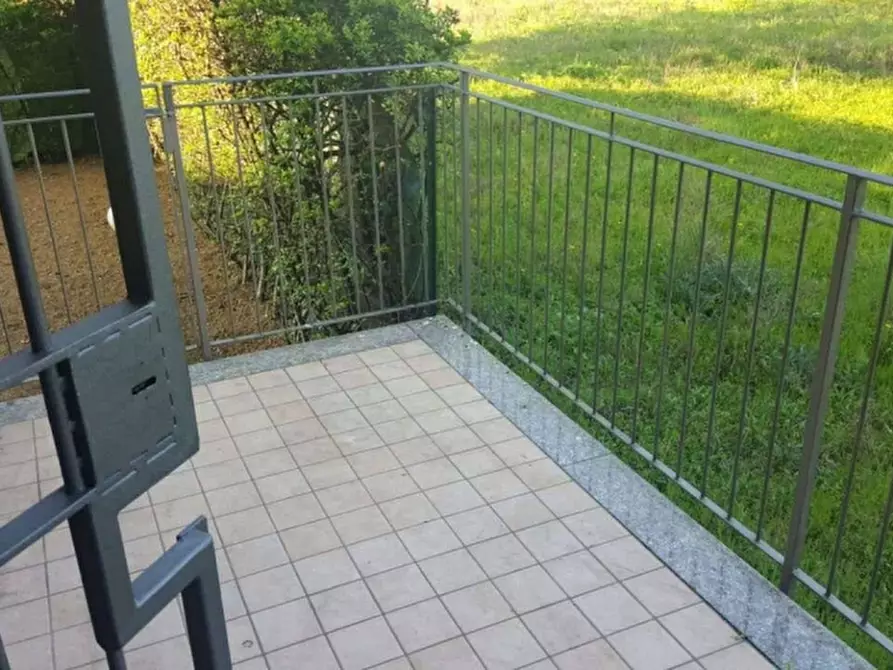 Immagine 12 di Monolocale in affitto  a Desio