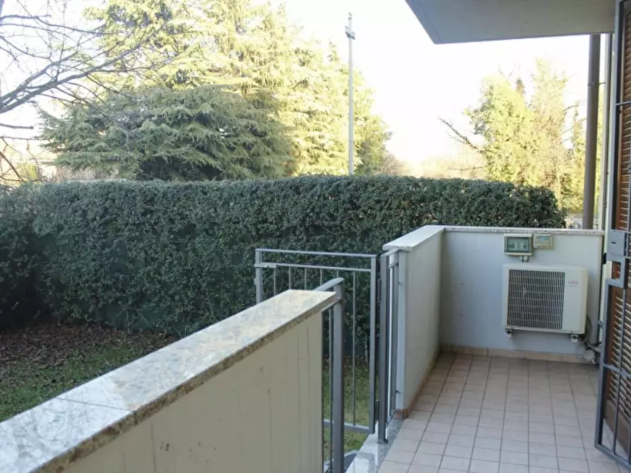 Immagine 13 di Monolocale in affitto  a Desio