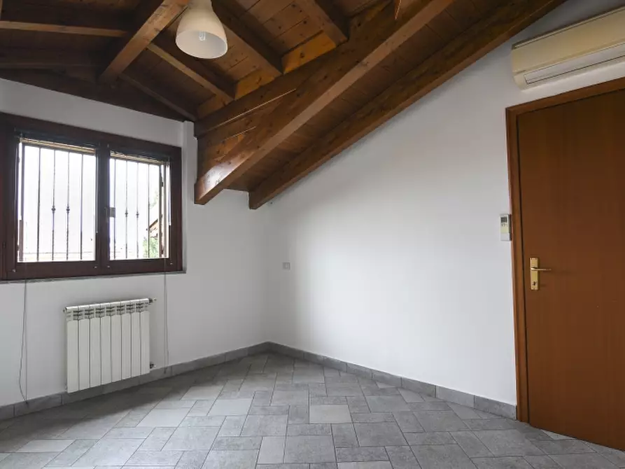 Immagine 10 di Appartamento in affitto  a Cesano Maderno
