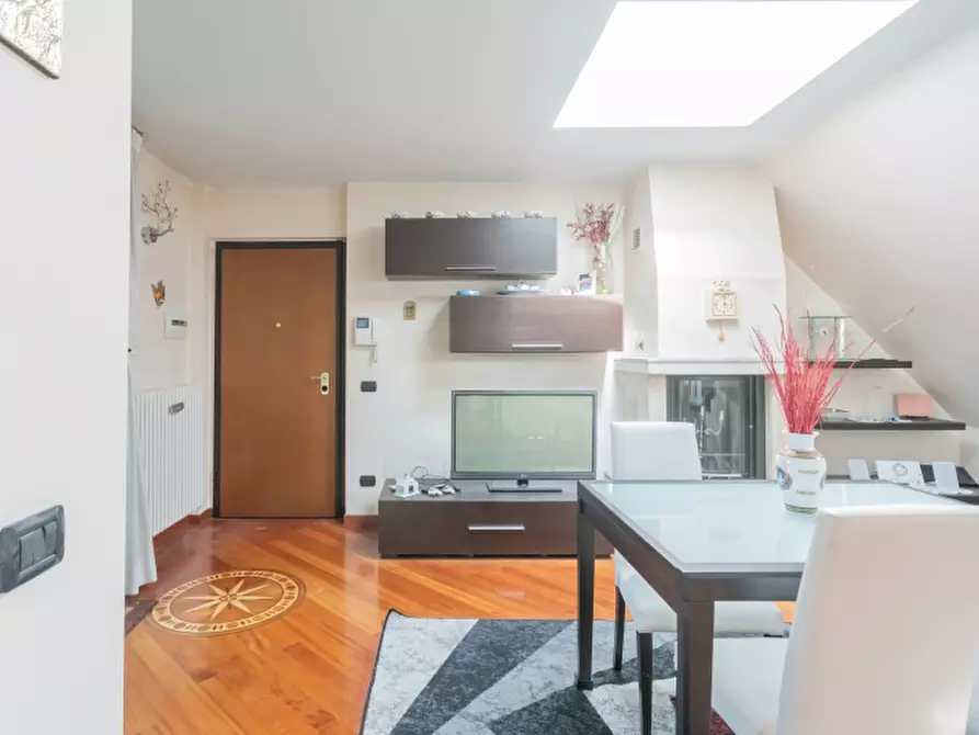 Immagine 23 di Attico in vendita  a Cesano Maderno