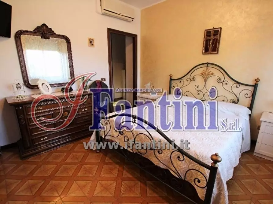 Immagine 20 di Appartamento in vendita  a Calderara Di Reno