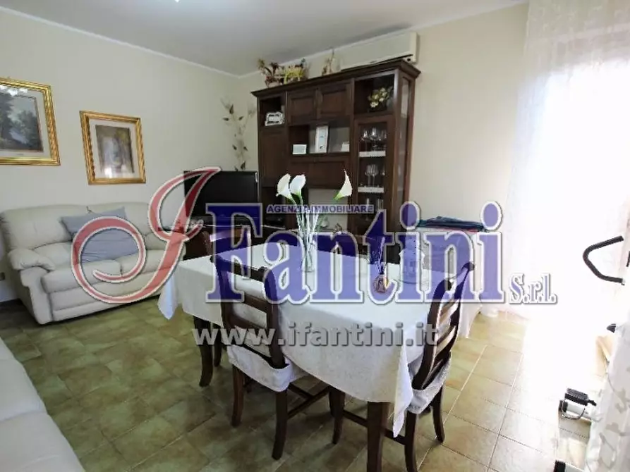 Immagine 9 di Appartamento in vendita  a Calderara Di Reno