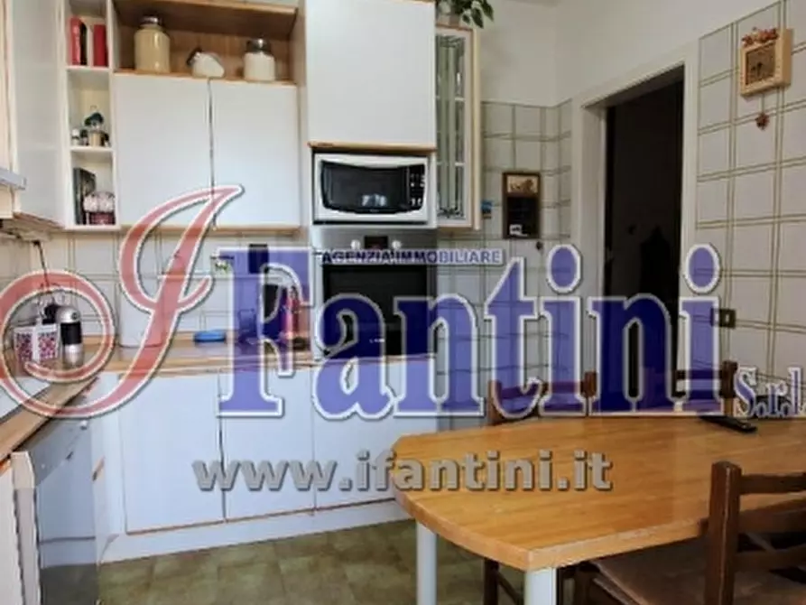 Immagine 11 di Appartamento in vendita  a Calderara Di Reno