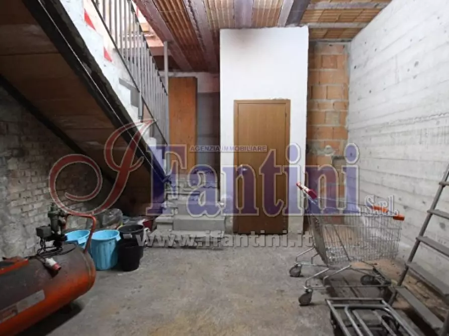 Immagine 13 di Negozio in vendita  in VIA RIVA RENO 9-9/A a Bologna