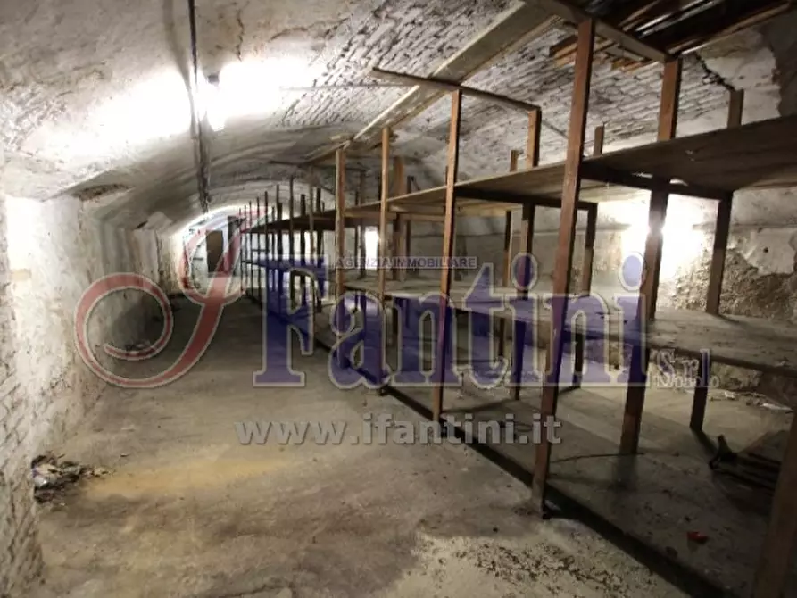 Immagine 16 di Negozio in vendita  in VIA RIVA RENO 9-9/A a Bologna