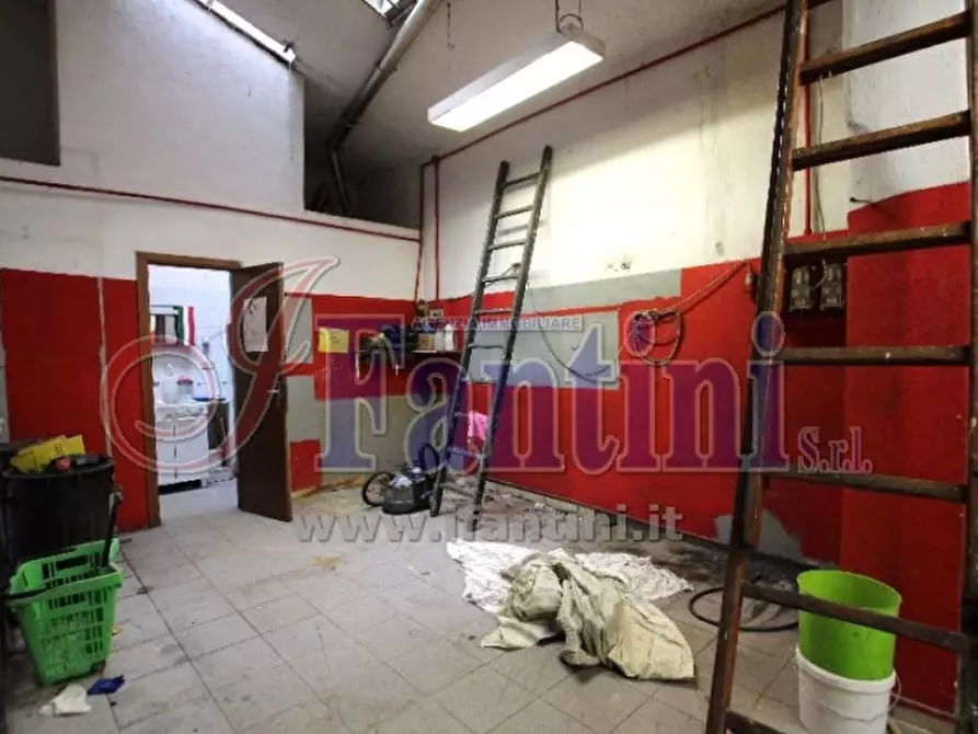 Immagine 7 di Negozio in vendita  in VIA RIVA RENO 9-9/A a Bologna