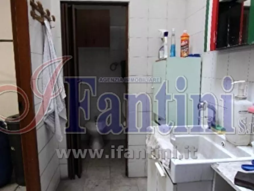 Immagine 8 di Negozio in vendita  in VIA RIVA RENO 9-9/A a Bologna