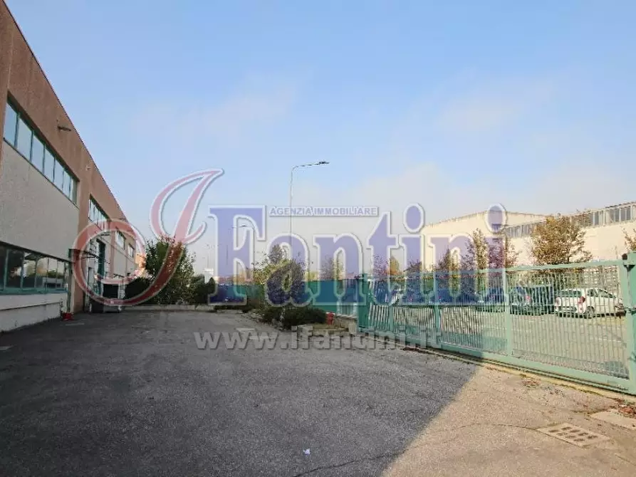 Immagine 2 di Ufficio in affitto  in VIA COLLODI 1 a Calderara Di Reno