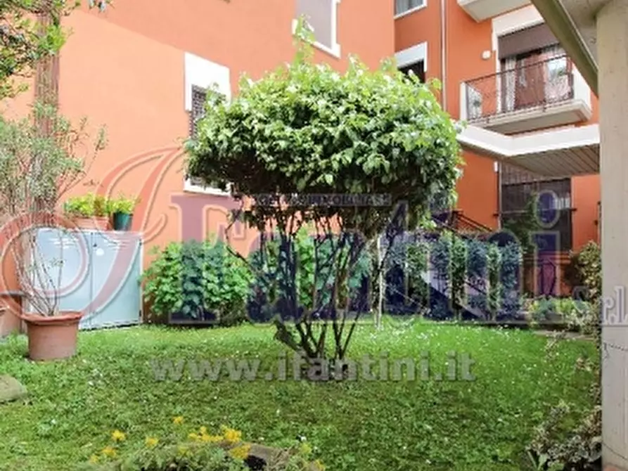 Immagine 3 di Appartamento in vendita  in VIA FRATELLI ROSSELLI 9 a Cento