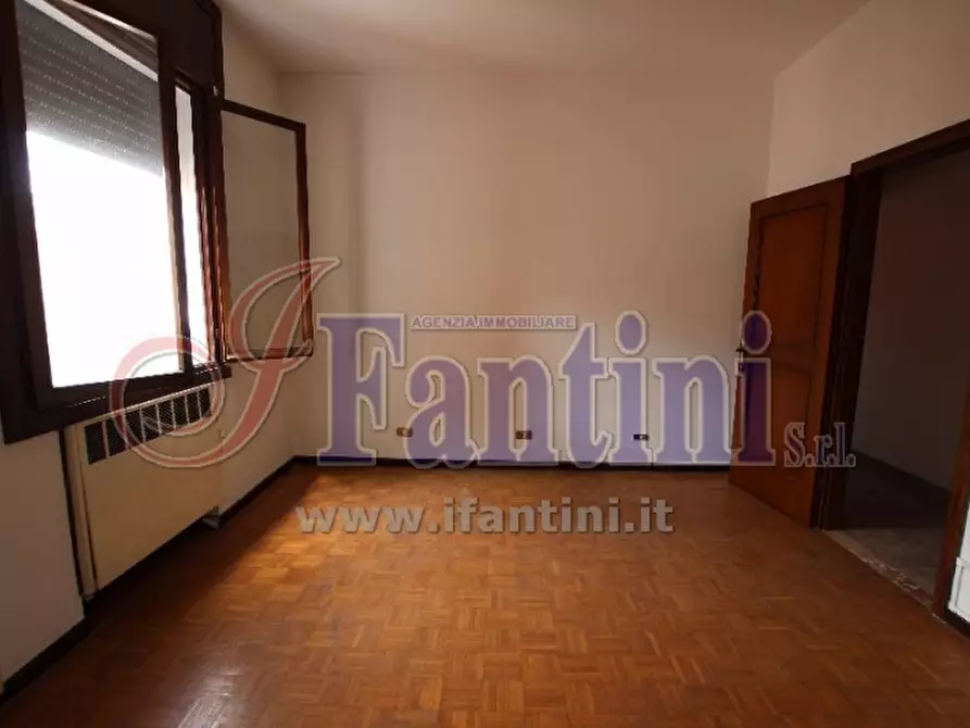 Immagine 15 di Appartamento in vendita  in VIA FRATELLI ROSSELLI 9 a Cento