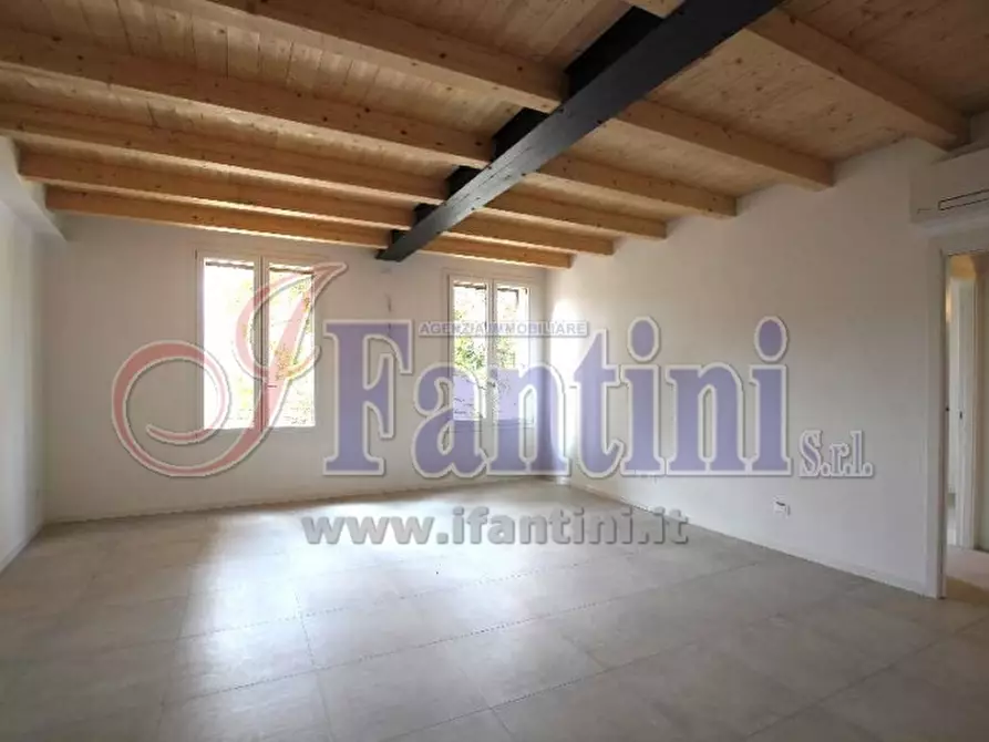 Immagine 1 di Appartamento in affitto  in VIA UGO BASSI 62 a Cento