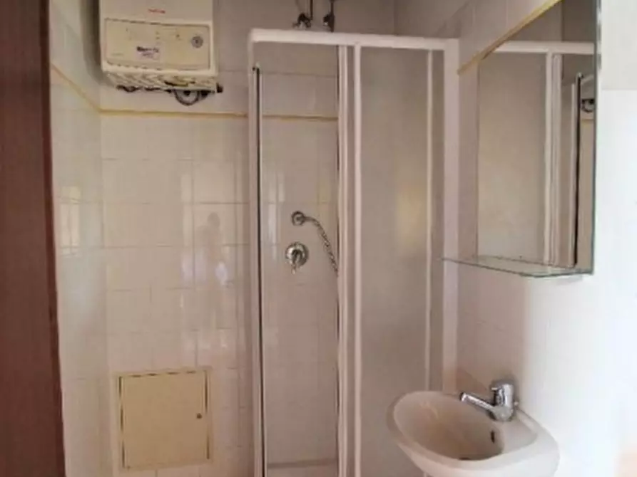 Immagine 16 di Ufficio in affitto  in VIA PRADAZZO a Calderara Di Reno