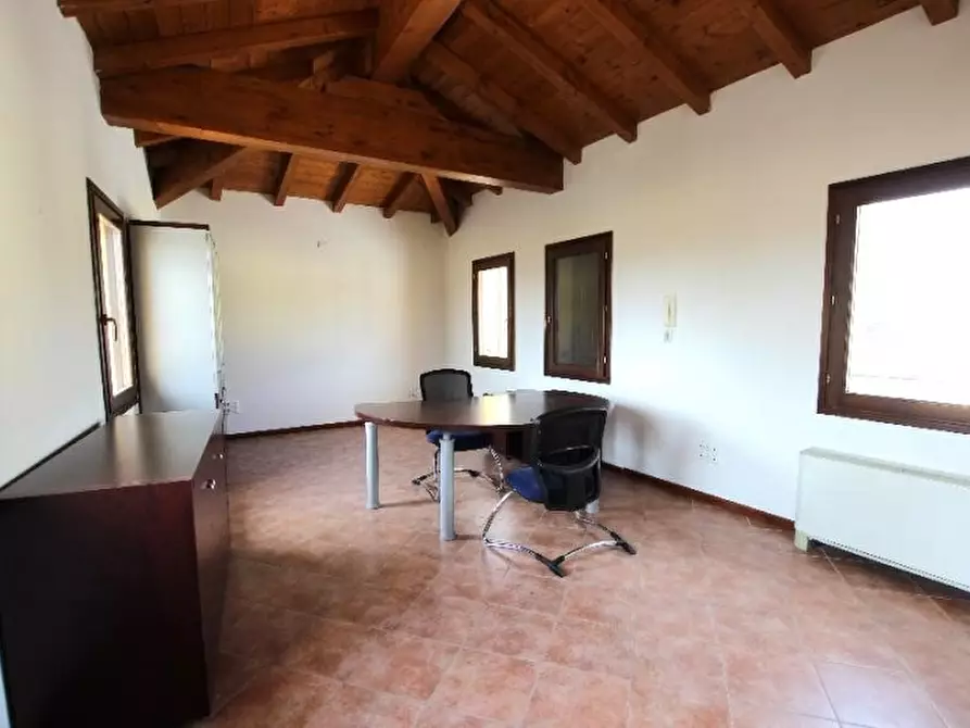 Immagine 11 di Ufficio in affitto  in VIA PRADAZZO a Calderara Di Reno