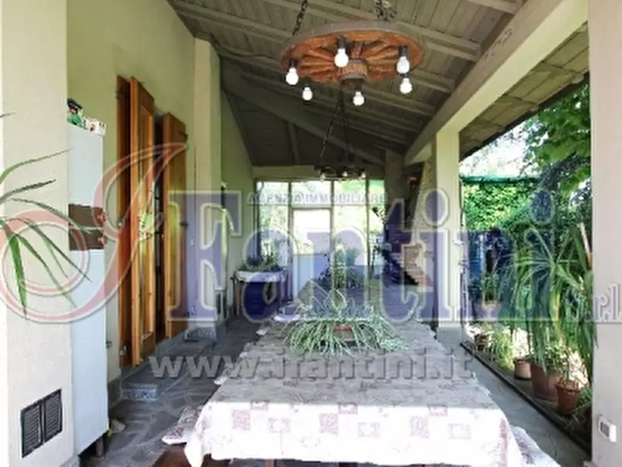 Immagine 5 di Villa in vendita  a Calderara Di Reno