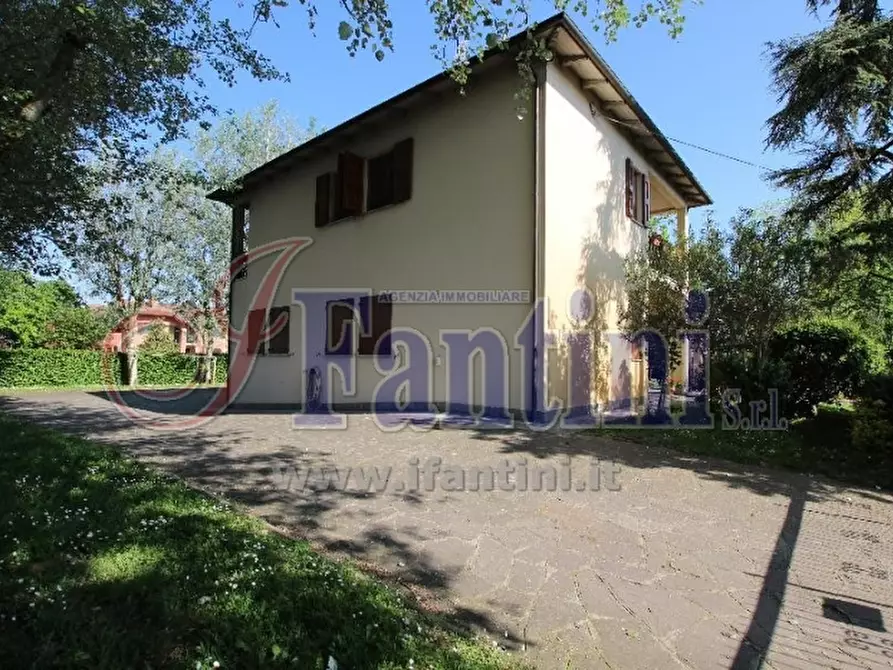 Immagine 3 di Villa in vendita  a Calderara Di Reno