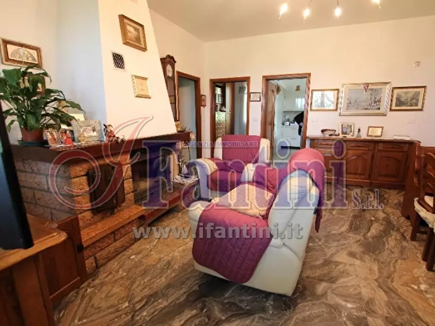 Immagine 15 di Villa in vendita  a Calderara Di Reno