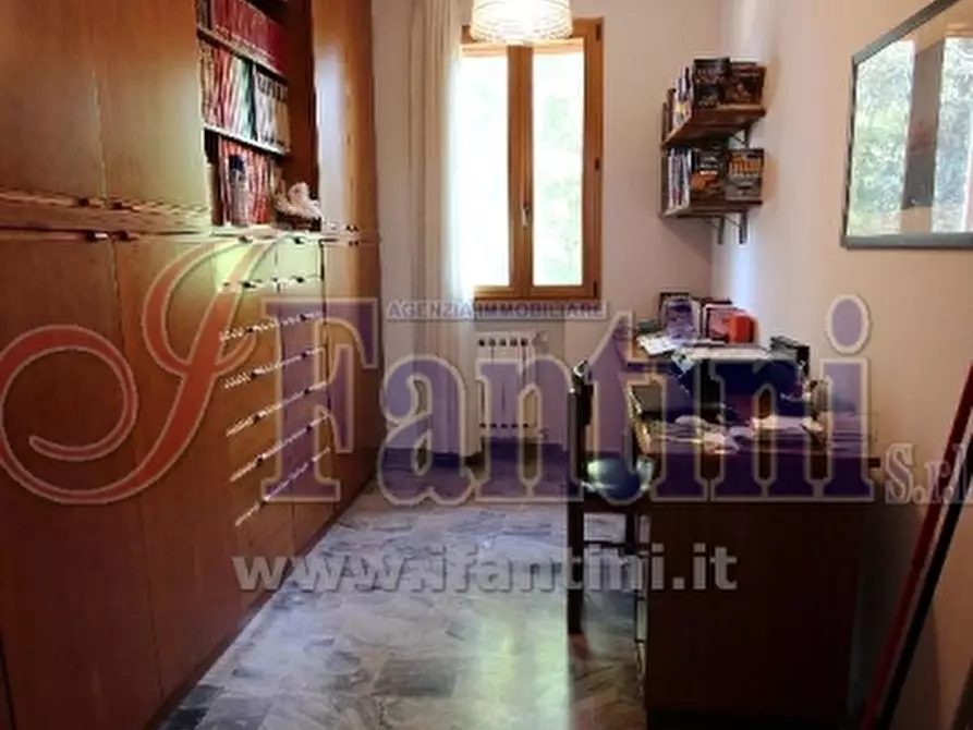 Immagine 18 di Villa in vendita  a Calderara Di Reno