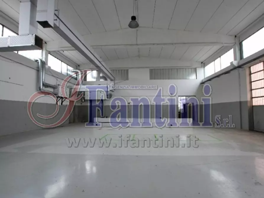Immagine 12 di Capannone industriale in affitto  a Sala Bolognese