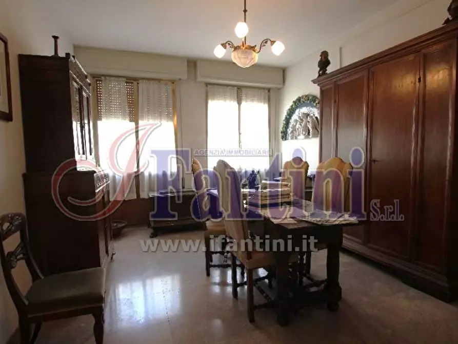 Immagine 13 di Ufficio in vendita  a Ferrara