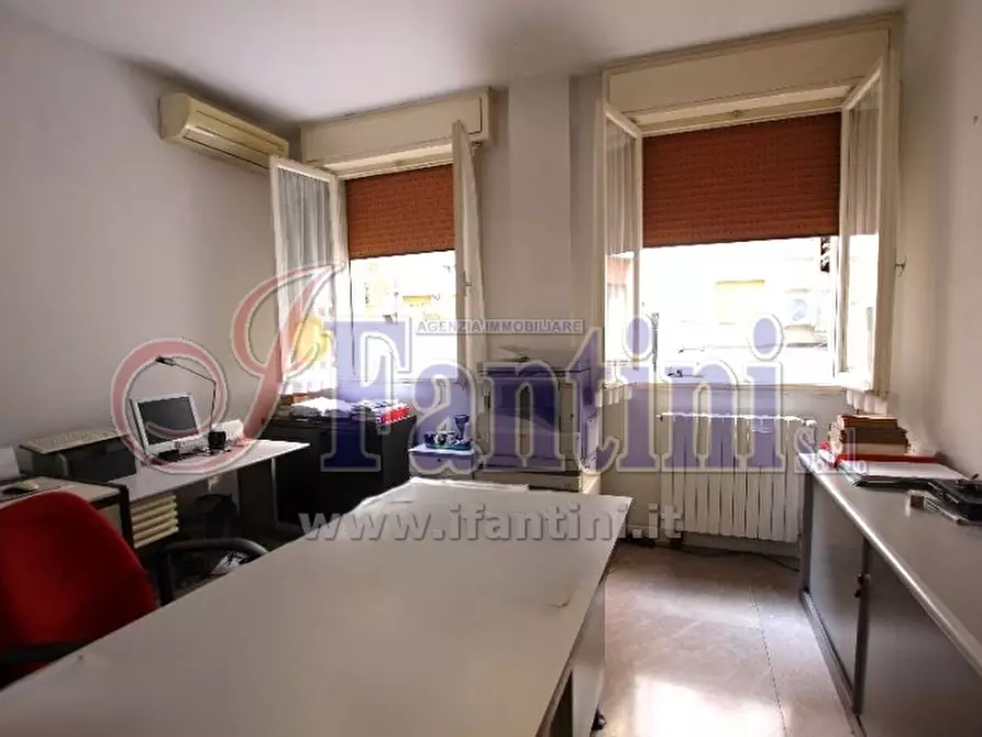 Immagine 18 di Ufficio in vendita  a Ferrara