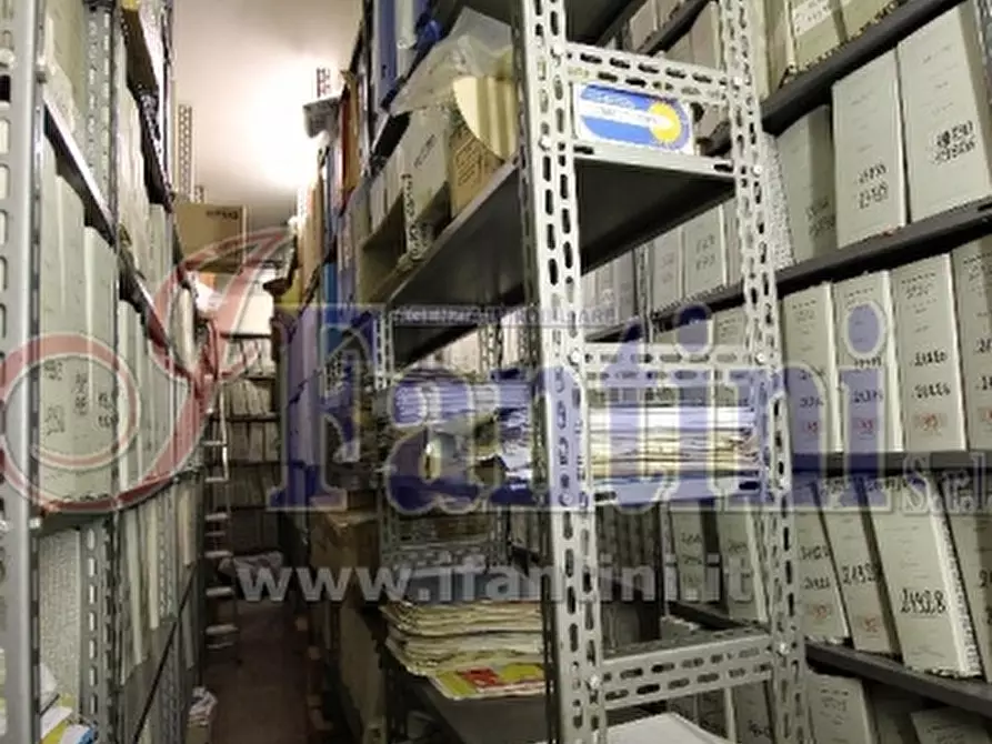 Immagine 20 di Ufficio in vendita  a Ferrara