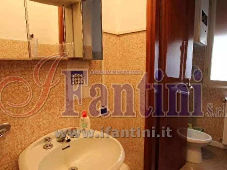 Immagine 21 di Ufficio in vendita  a Ferrara