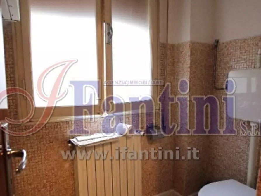 Immagine 22 di Ufficio in vendita  a Ferrara