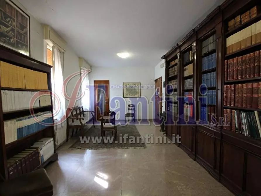 Immagine 7 di Ufficio in vendita  a Ferrara