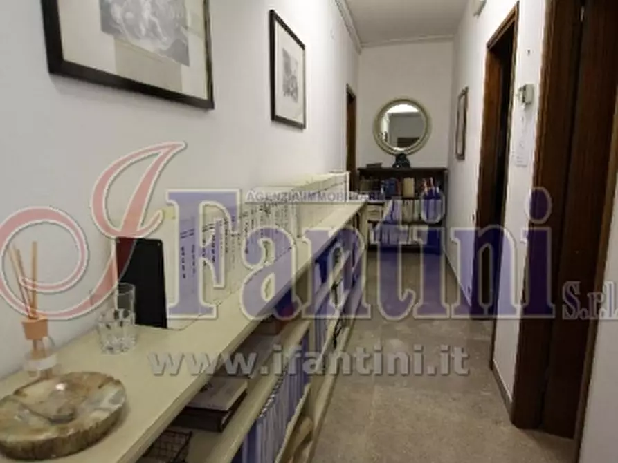 Immagine 8 di Ufficio in vendita  a Ferrara