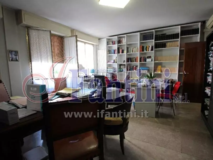 Immagine 10 di Ufficio in vendita  a Ferrara
