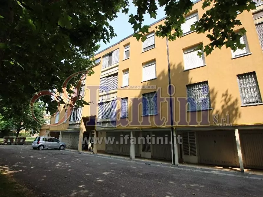 Immagine 3 di Appartamento in vendita  a Calderara Di Reno