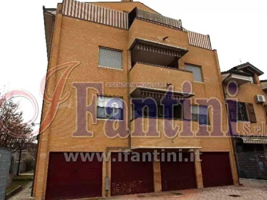 Immagine 2 di Appartamento in vendita  a Calderara Di Reno