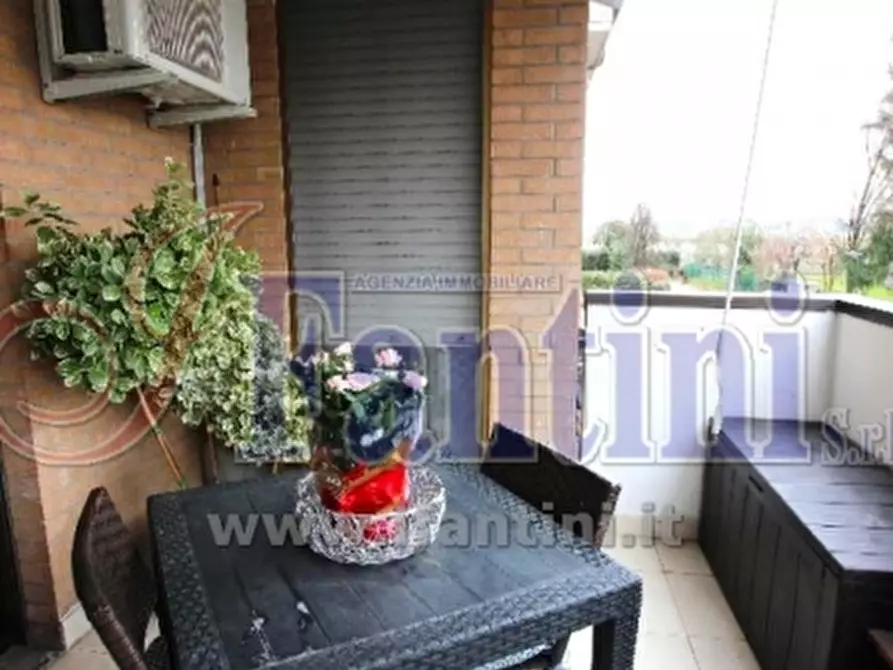 Immagine 11 di Appartamento in vendita  a Calderara Di Reno